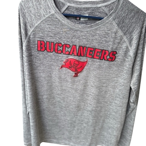 Team Apparel Tampa Bay Buccaneers Pullover LS Shirt - Picture 2 of 5